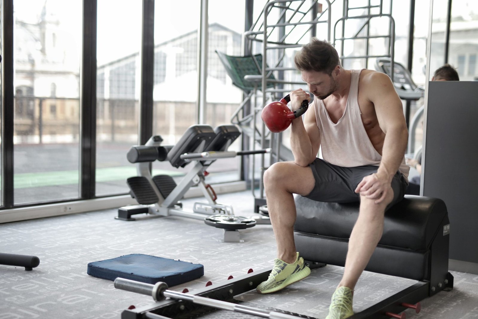 Strength Training for Beginners: A Complete Guide to Building Muscle, Improving Fitness, and Staying Healthy