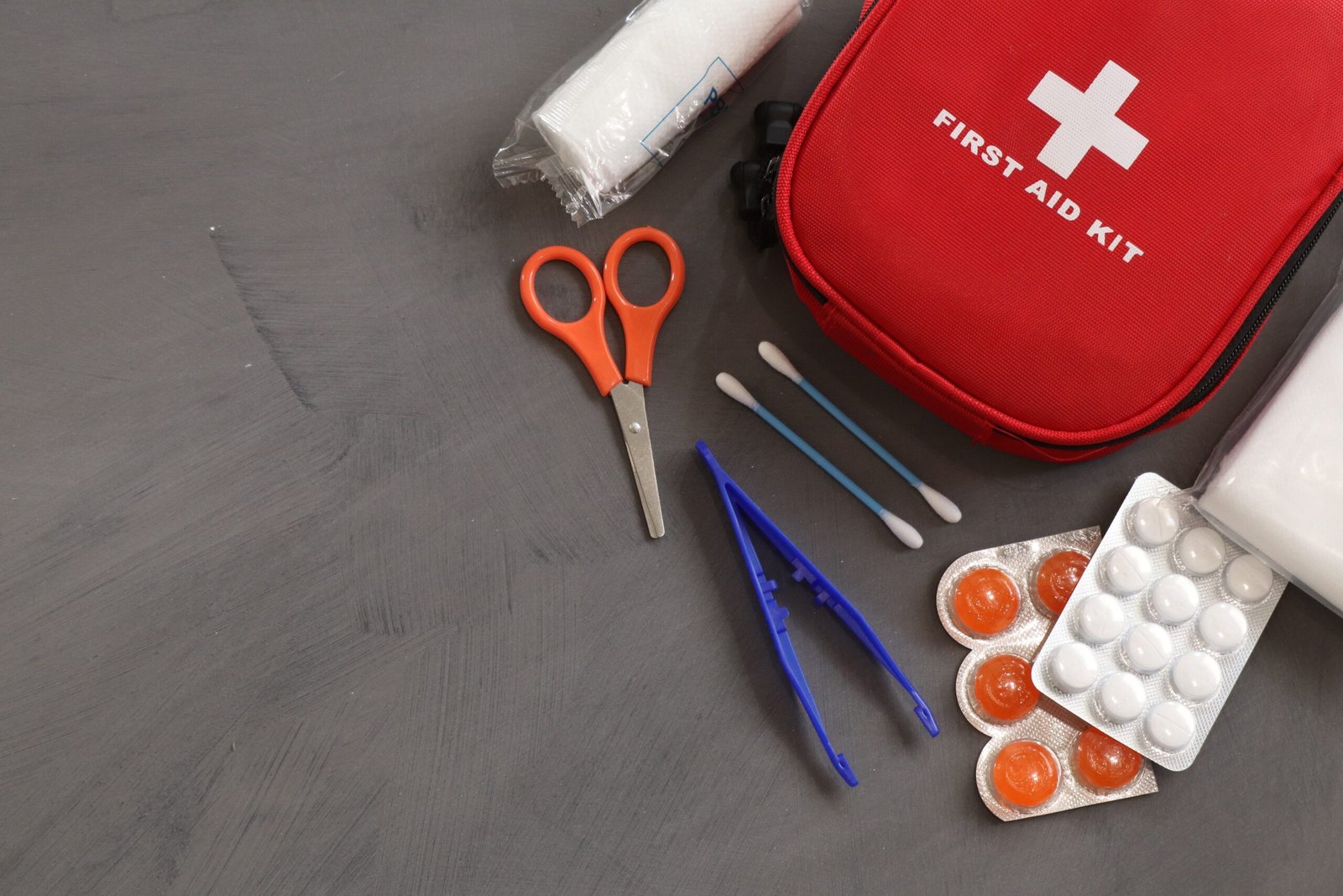 First Aid Basics: Essential Emergency Care Everyone Should Know
